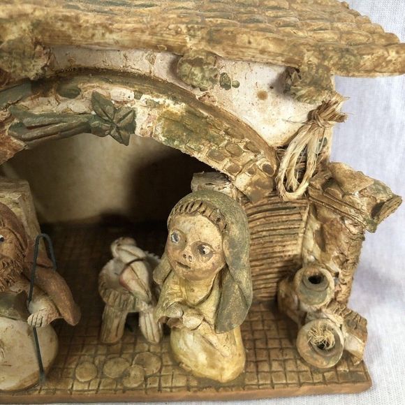 Handmade Venezuelan Folk Art Nativity Artist Signed Terra Cotta Clay Sculpture - Picture 4 of 12